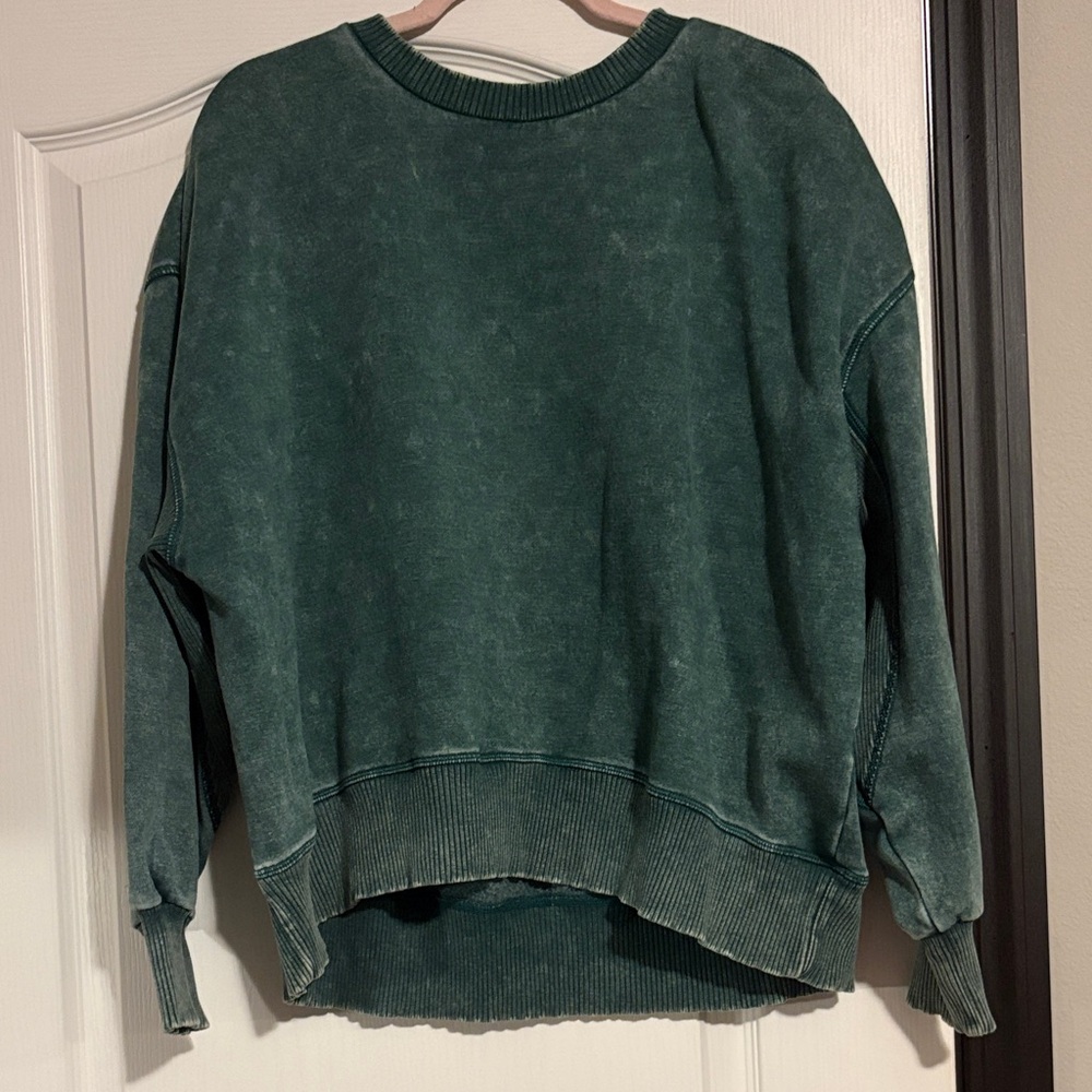 Zenana Outfitters Deep Green Crew Neck Sweatshirt